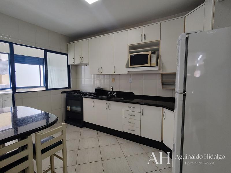 APARTAMENTO EDIFÍCIO DOM HERMÍNIO BALNEÁRIO CAMBORIÚ — foto 12