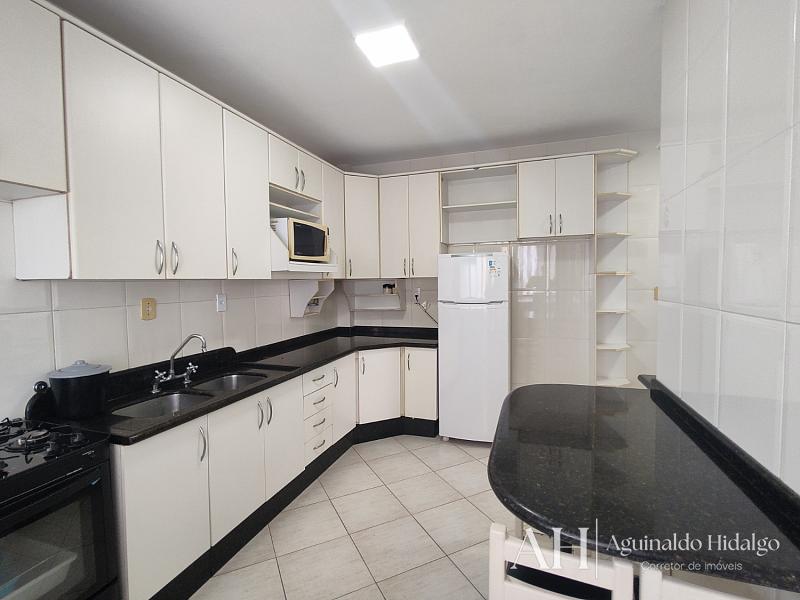 APARTAMENTO EDIFÍCIO DOM HERMÍNIO BALNEÁRIO CAMBORIÚ — foto 13