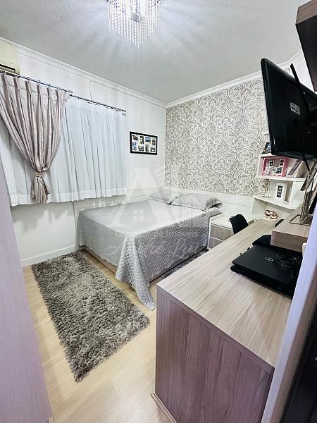 Sobrado no Jo�o Costa | Porteira Fechada | 300m� 27