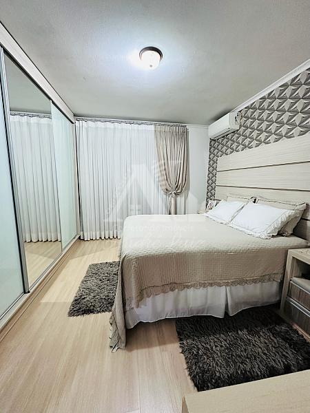 Sobrado no Jo�o Costa | Porteira Fechada | 300m� 35