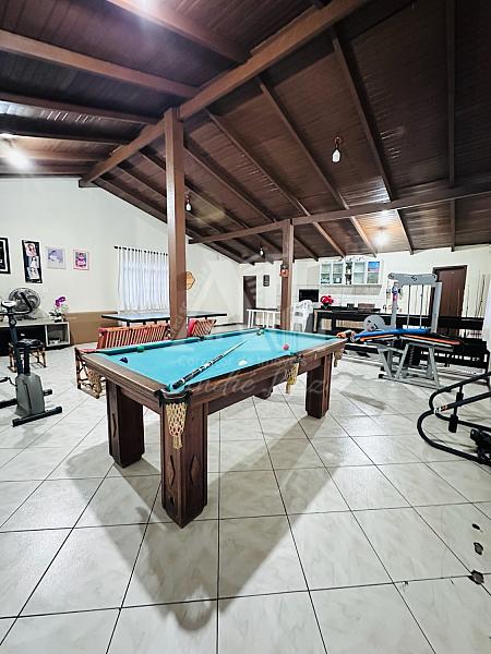 Sobrado no Jo�o Costa | Porteira Fechada | 300m� 45