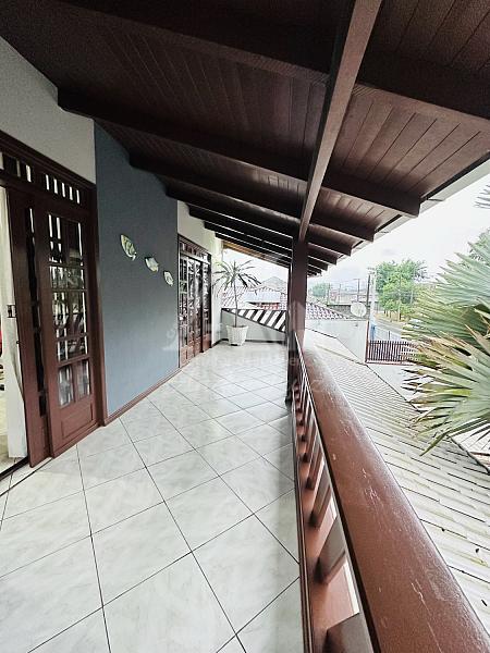 Sobrado no Jo�o Costa | Porteira Fechada | 300m� 48