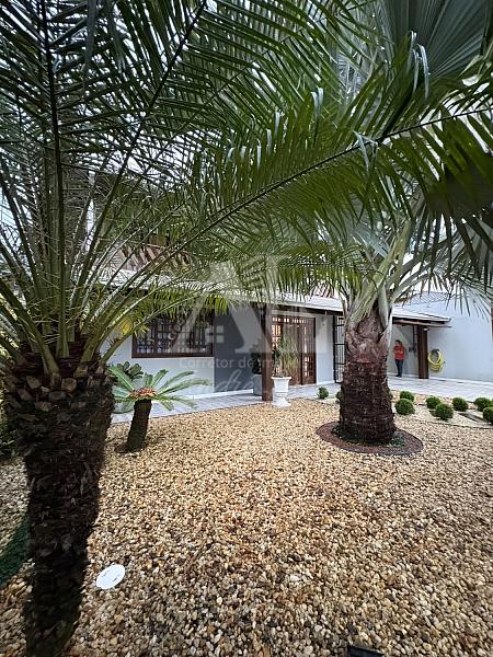 Sobrado no Jo�o Costa | Porteira Fechada | 300m� 53