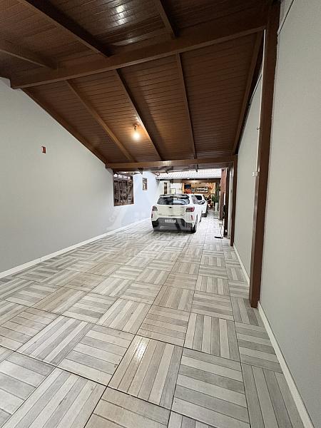 Sobrado no Jo�o Costa | Porteira Fechada | 300m� 59