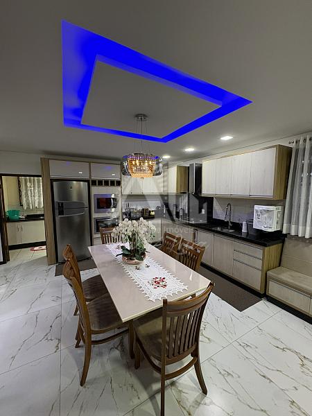 Sobrado no Jo�o Costa | Porteira Fechada | 300m� 18