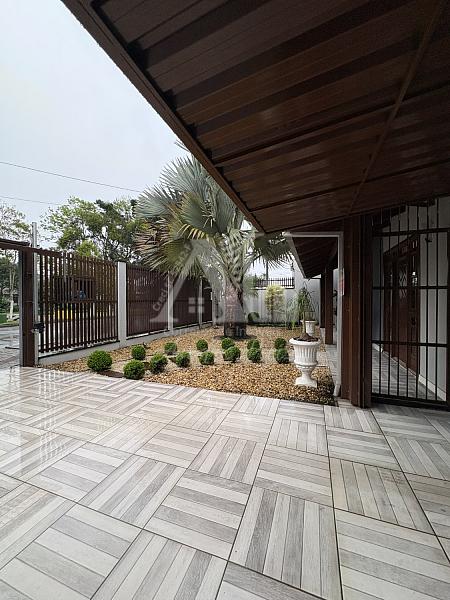 Sobrado no Jo�o Costa | Porteira Fechada | 300m� 61