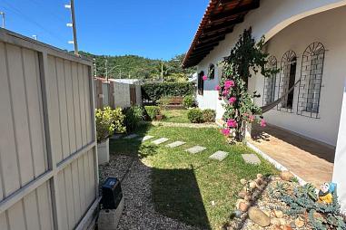 Linda casa em Itajaí-Fazendinha!