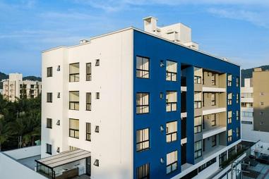 Sala Comercial terrea nas Nações com 90 metros- Oportunidade!