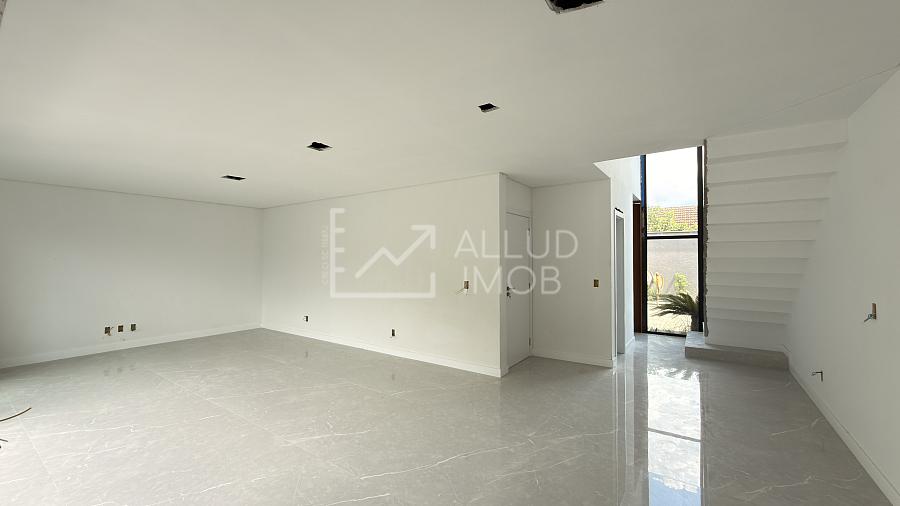 CASA EM CONDOM�NIO | 3 SU�TES | JARDIM ALGRAVE 3