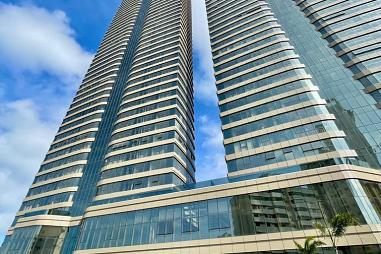 Apartamento à venda na Barra Sul no Edifício Yachthouse em Balneário Camboriú