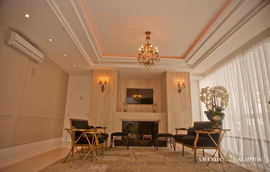 Apartamento à venda no Ed. Le Parc em Balneário Camboriú — foto 2