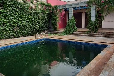 Casa Comercial de Esquina na Av. João Fiúsa