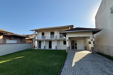 Sobrado com 5 quartos à venda, 200m², 3 banheiros, 3 garagens - Itaguaçu - São Francisco do Sul