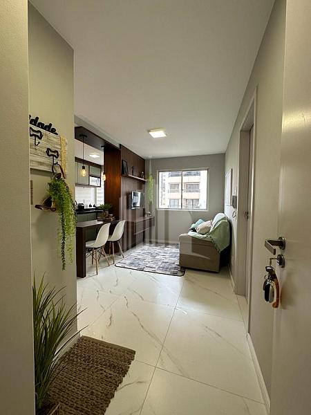 Lindo Apartamento mobiliado- Totalmente Reformado 2