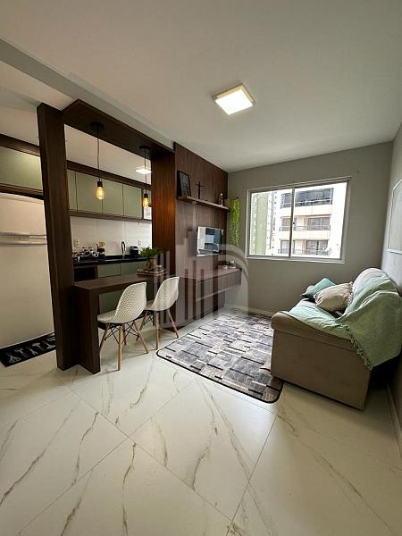 Lindo Apartamento mobiliado- Totalmente Reformado 3