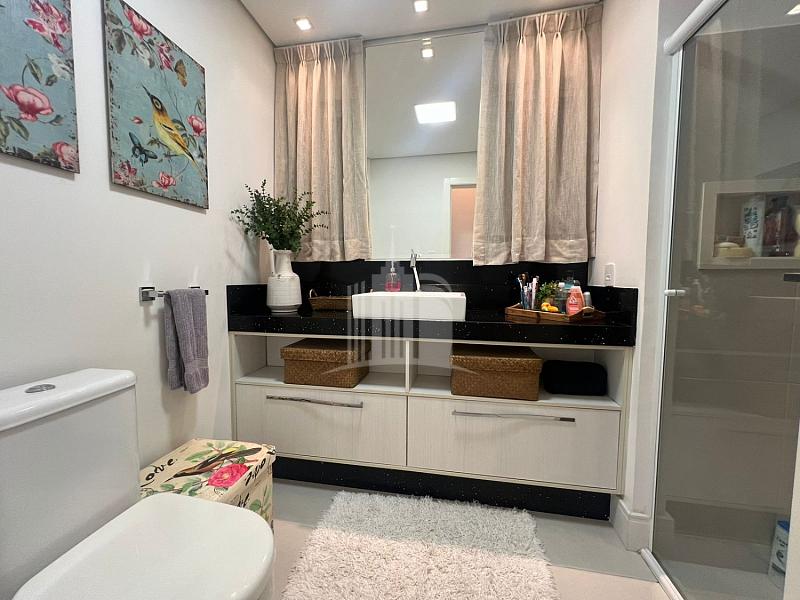 Apartamento Quadra Mar Completo com 3 dormitórios — foto 4