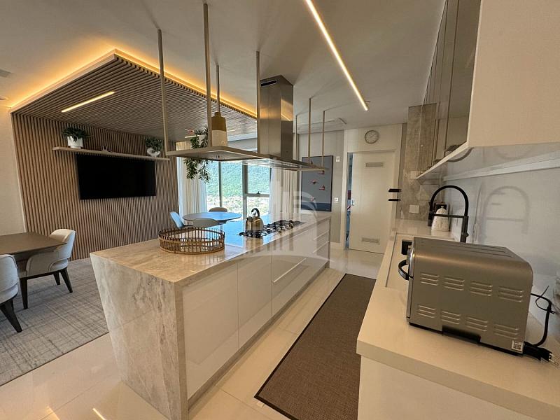 Apartamento com 4 suítes e 3 vagas de garagem no Centro em Balneário Camboriú — foto 4