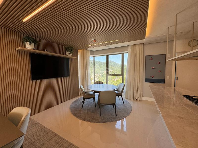 Apartamento com 4 suítes e 3 vagas de garagem no Centro em Balneário Camboriú — foto 5
