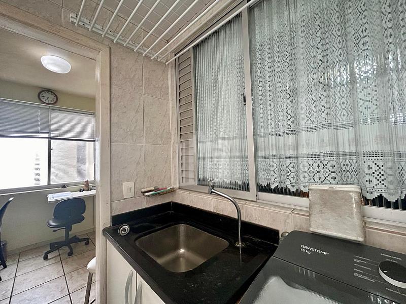 Apartamento frente mar com 3 dormitórios sendo 1 suíte e 1 vaga no Centro de Balneário Camboriú — foto 15