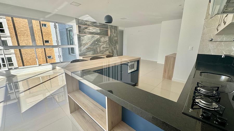 Apartamento Alto Padrão Semi mobiliado para Locação Anual — foto 6