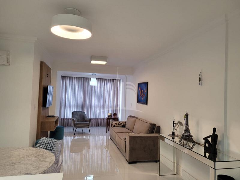 Apartamento Completamente Reformado, 3 dormitórios — foto 2