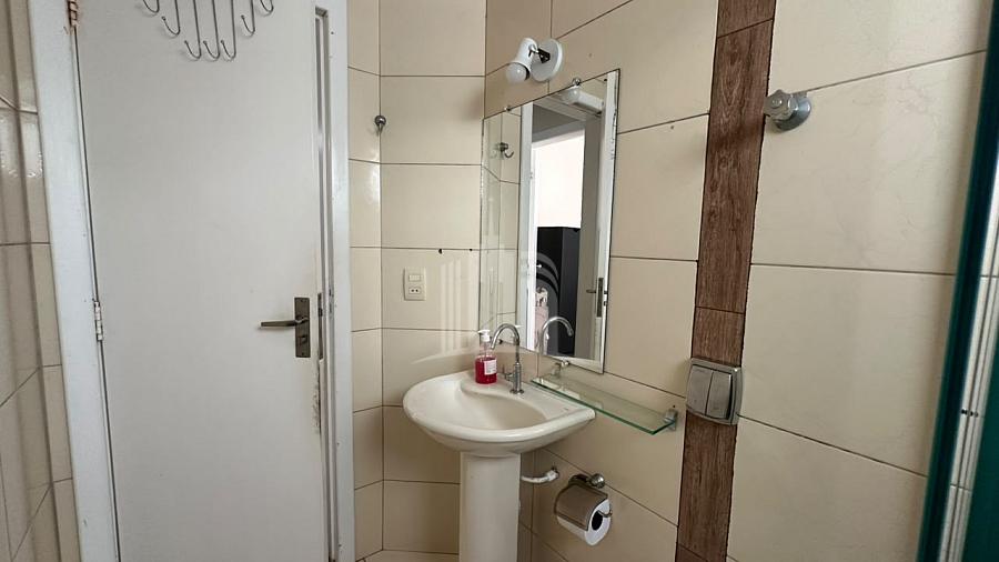 Apartamento Mobiliado � Venda no Edif�cio Ponta da Cruz em Balne�rio Cambori� | 2 Dormit�rios com Sacada e Churrasqueira 13