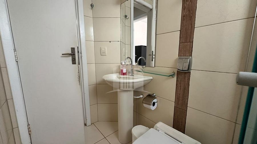 Apartamento Mobiliado � Venda no Edif�cio Ponta da Cruz em Balne�rio Cambori� | 2 Dormit�rios com Sacada e Churrasqueira 14
