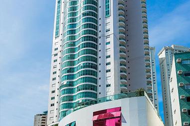 Apartamento 03 Suítes 03 Vagas