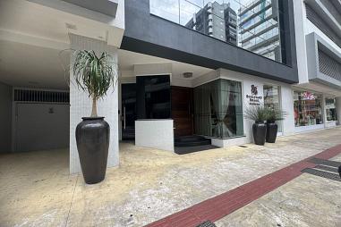 Apartamento 01 por andar | 03 Suítes 03 Vagas