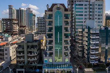 Apartamento 04 Suítes 02 Vagas Frente Mar