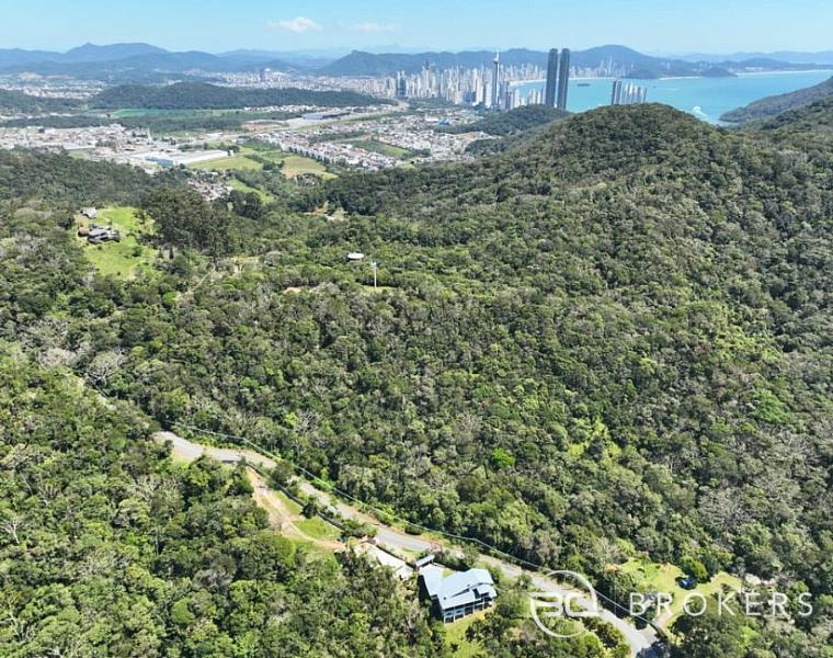 37.000 M� - PR�XIMO AO MAR 2