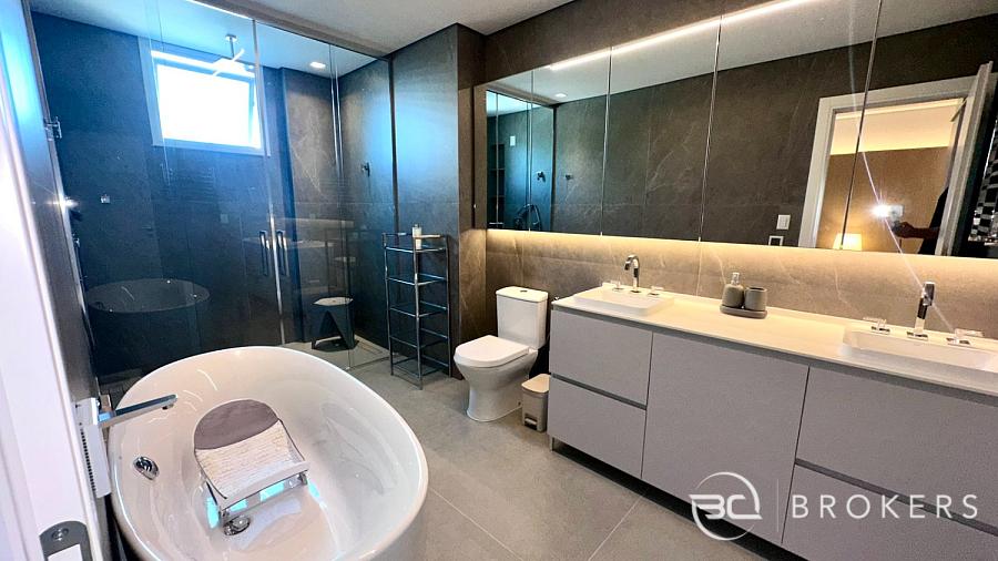 DUPLEX - FINAMENTE DECORADO - PISCINA PRIVATIVA 25