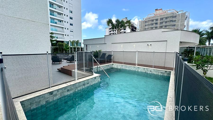 DUPLEX - FINAMENTE DECORADO - PISCINA PRIVATIVA 14
