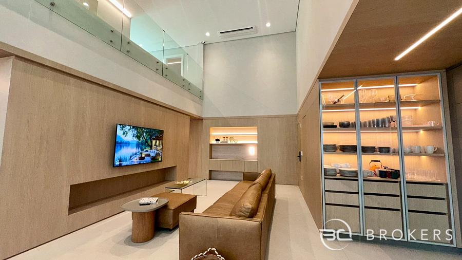 DUPLEX - FINAMENTE DECORADO - PISCINA PRIVATIVA 1