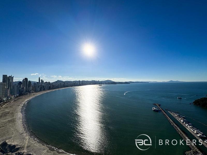 FRENTE MAR - ANDAR ALTO 21