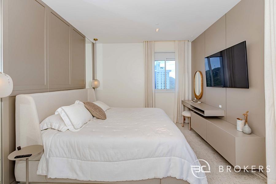 FRENTE MAR - ANDAR ALTO - DECORADO 14
