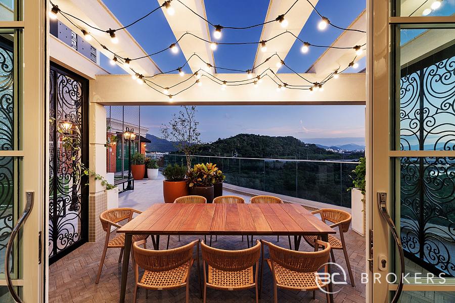 FRENTE MAR - ANDAR ALTO - DECORADO 42