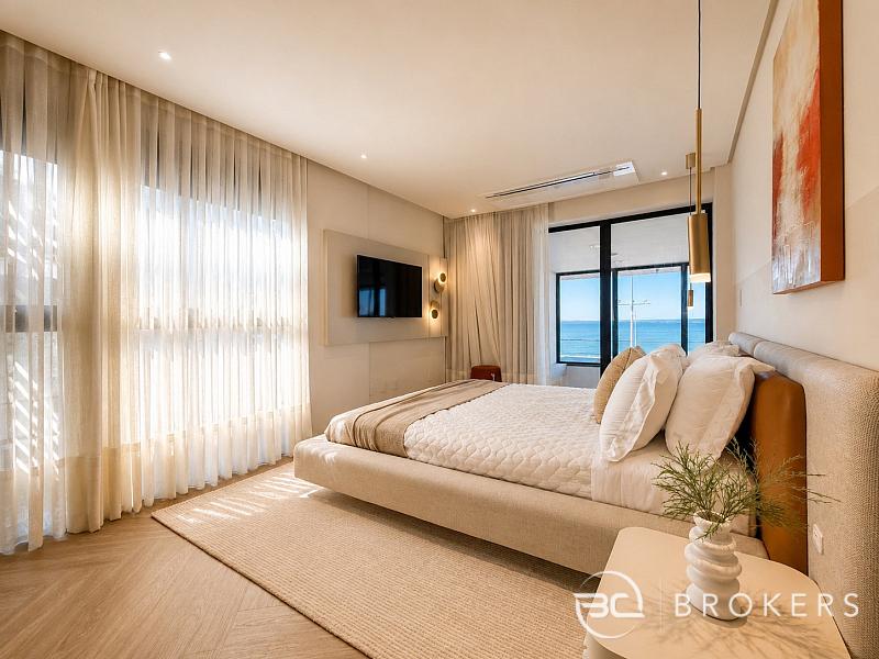FRENTE MAR - PRAIA BRAVA 9