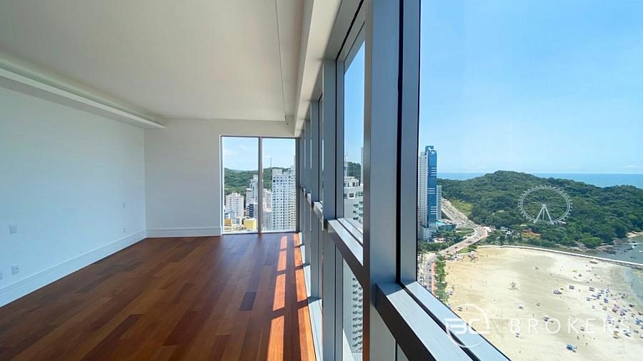FRENTE MAR - ANDAR ALTO 5