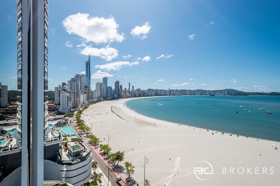 FRENTE MAR - ANDAR ALTO 23