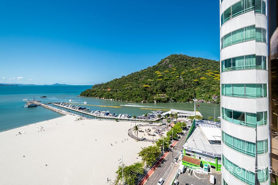 FRENTE MAR - ANDAR ALTO 25