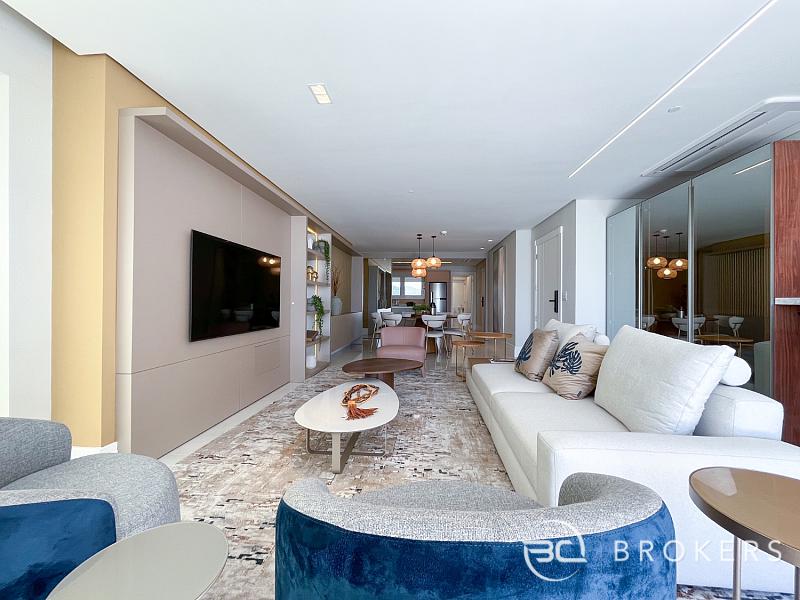 APARTAMNTO DIFERENCIADO COM PISCINA 2