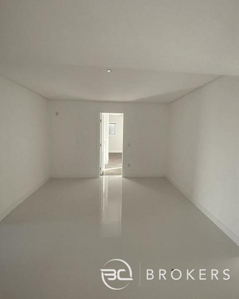 DUPLEX 7 SU�TES YACHTHOUSE 11