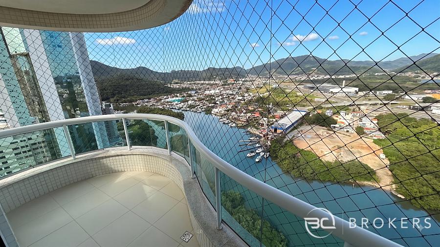 FRENTE MAR - ANDAR ALTO - BARRA SUL 13