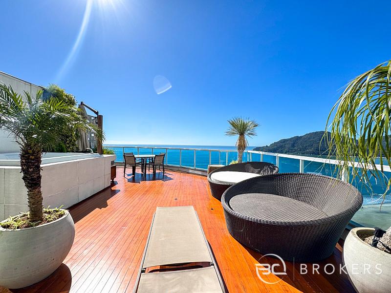 APARTAMENTO DIFERENCIADO - FRENTE MAR 1