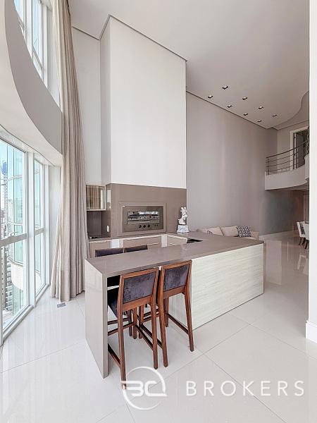 QUADRA MAR - ALTO PADR�O 4