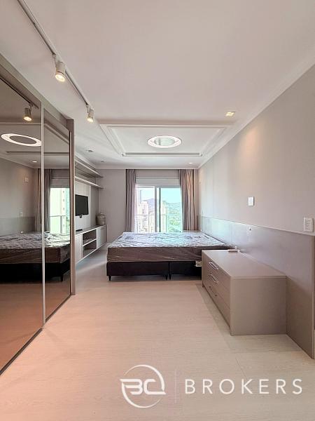 QUADRA MAR - ALTO PADR�O 11