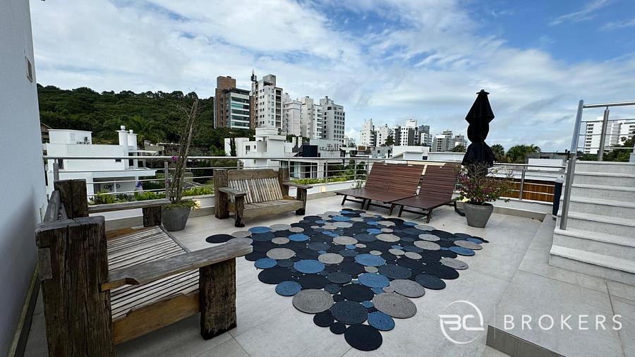 ALTO PADR�O - PRAIA BRAVA 12