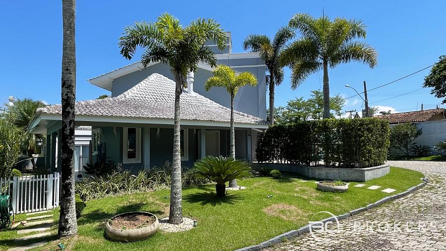 MOBILIADA, COM PISCINA, MOVEIS PLANEJADOS, 4 SU�TES, E 2 VAGAS DE GARAGEM. 7