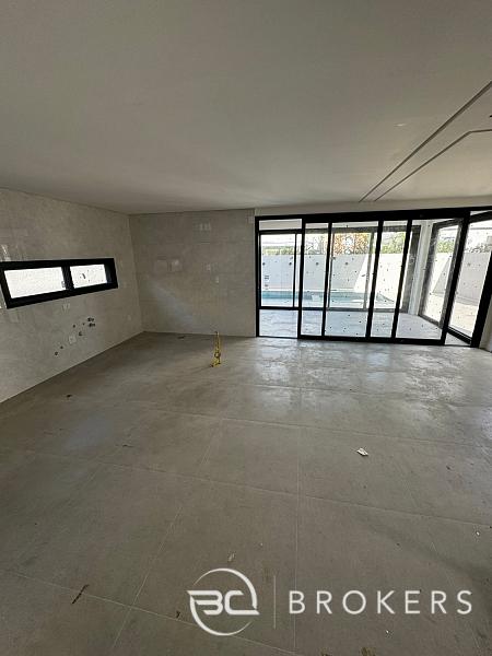 NOVA COM PISCINA, DIFERENCIADA 11